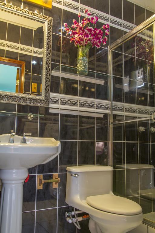 Sea Eye Hotel - Tropical Building ウティラ エクステリア 写真