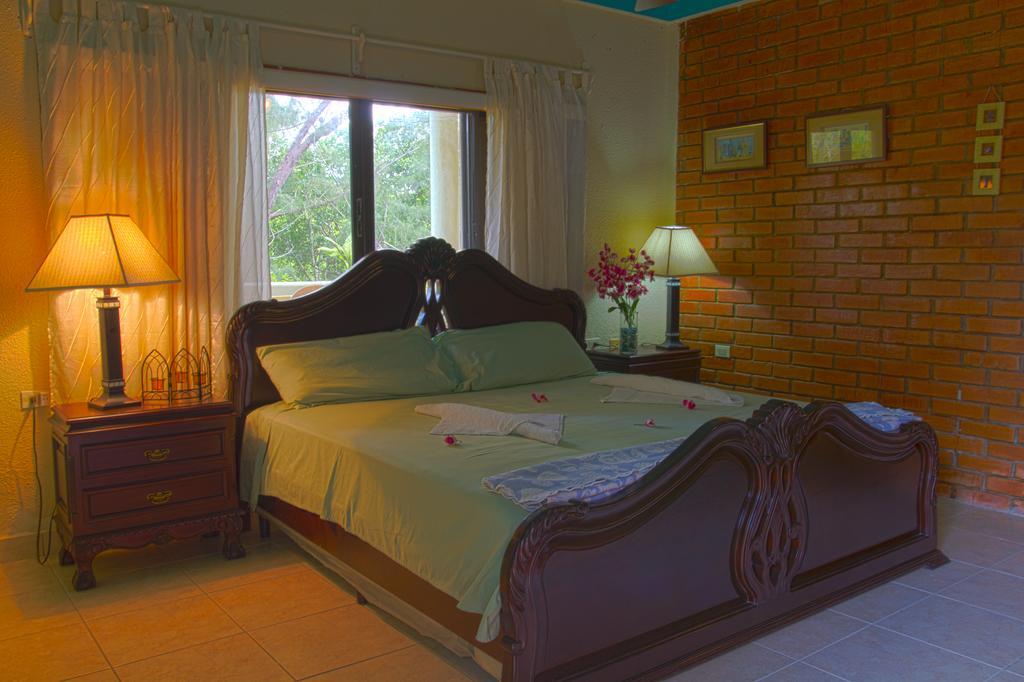 Sea Eye Hotel - Tropical Building ウティラ エクステリア 写真